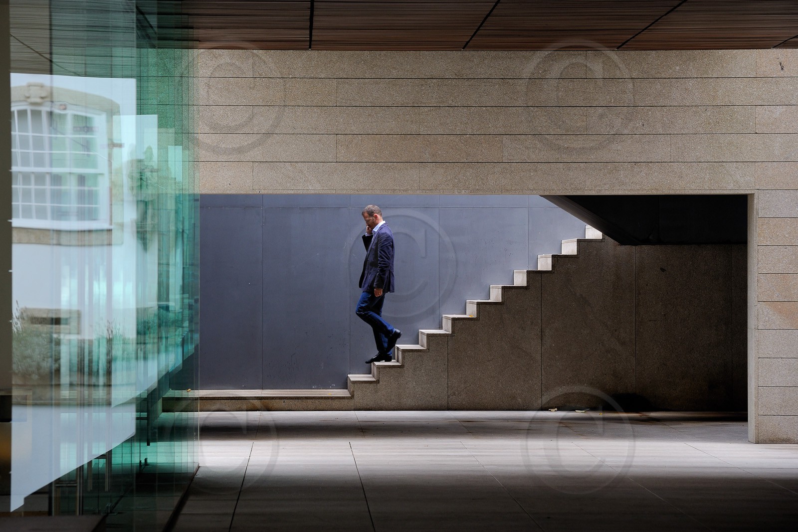 Portugal, région du Minho, Guimaraes, centre culturel Vila Flor et siège de Guimaraes 2012    Portugal, Minho region, Guimaraes, Vila Flor cultural center and headquarter of Guimaraes 2012