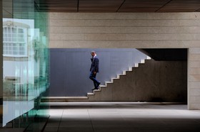 Portugal, région du Minho, Guimaraes, centre culturel Vila Flor et siège de Guimaraes 2012    Portugal, Minho region, Guimaraes, Vila Flor cultural center and headquarter of Guimaraes 2012